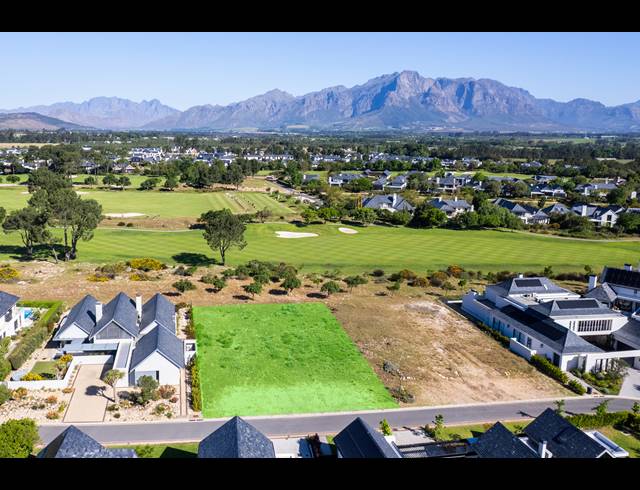 1,317M² VACANT LAND FOR SALE IN PEARL VALLEY GOLF & COUNTRY ESTATE